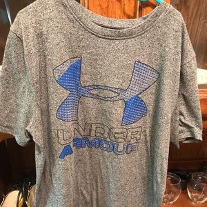 Boys youth large Under Armour Shirt